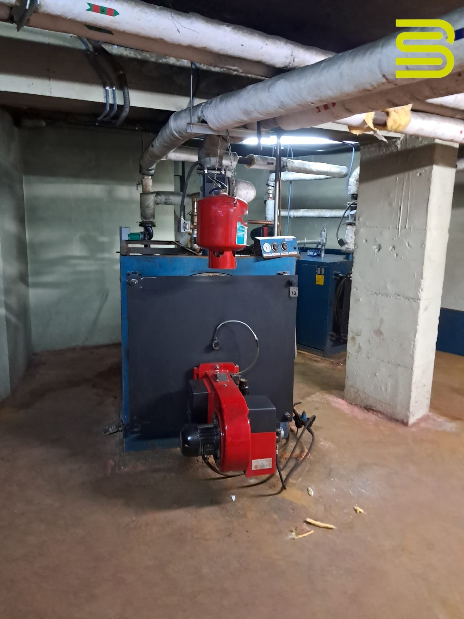 Beronor presenta la Foto de la caldera antigua antes de la reforma.